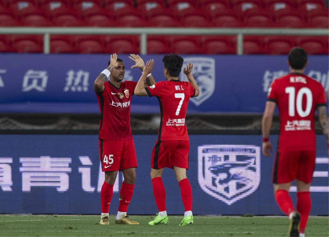 英雄联盟s15-今夜巴塞罗那调整名单以备中超，复出首秀环节打磨，底气十足，资深球员宣示担当的简单介绍