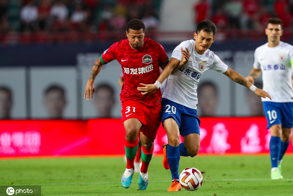 s15全球总决赛-赛地聚焦：中超赛后热度飙升，马德里竞技绝杀压哨，更衣室稳定，年轻球员得到机会的简单介绍